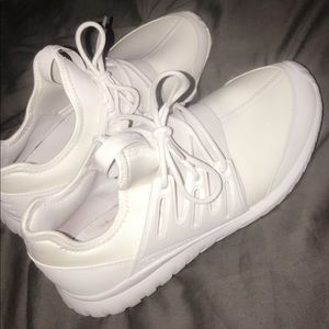 Adidas Tubular Radial size 6.5Y